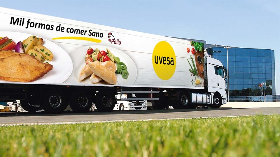 Camión del Grupo Uvesa